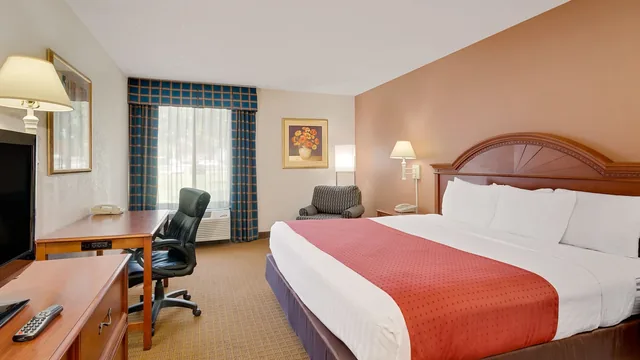 Ramada by Wyndham Provo photo 11