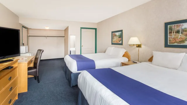 Ramada by Wyndham Quesnel photo 4