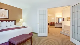 Ramada by Wyndham Red Deer Hotel & Suites