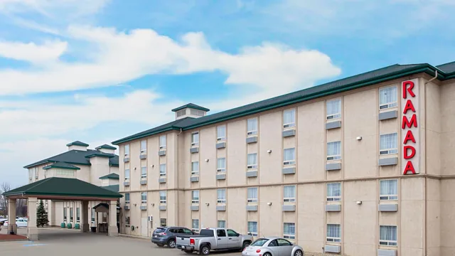 Ramada by Wyndham Red Deer Hotel & Suites photo 6