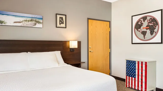 Ramada by Wyndham Richland Center photo 12
