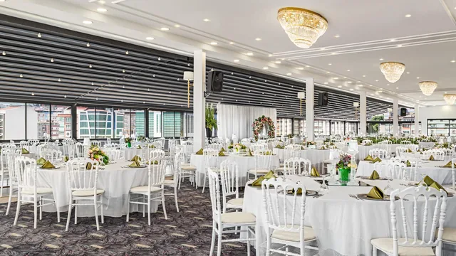 Ramada Plaza by Wyndham Samsun photo 1