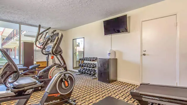 Ramada by Wyndham Santee I-95 photo 10