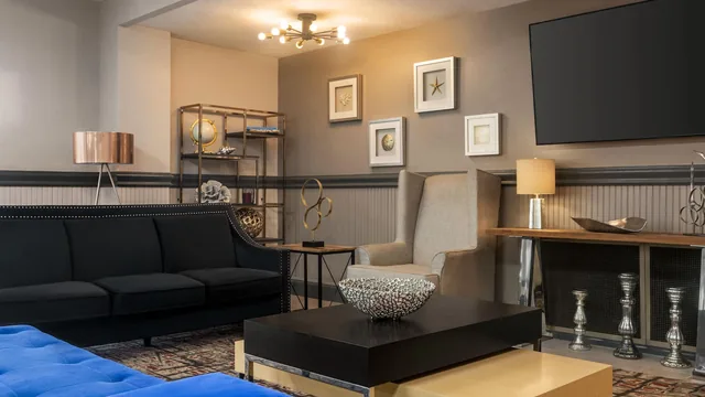 Ramada by Wyndham Sarasota Waterfront photo 1