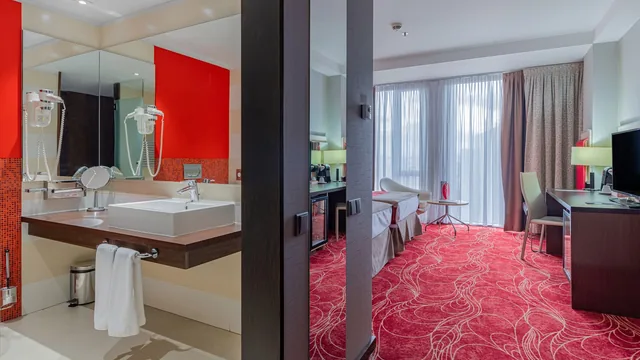 Ramada by Wyndham Sibiu photo 11
