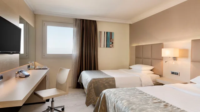 Ramada by Wyndham Sofia City Center photo 4