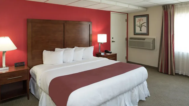 Ramada by Wyndham Downtown Spokane photo 4