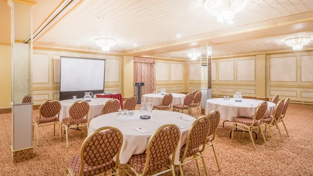 Ramada by Wyndham St. John's photo 10