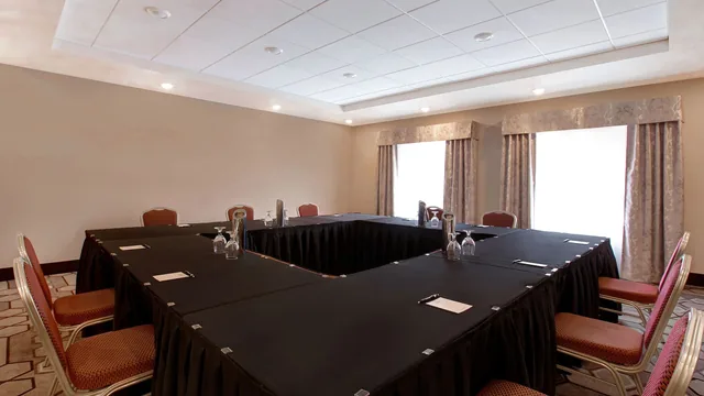 Ramada by Wyndham St. Paul AB photo 11