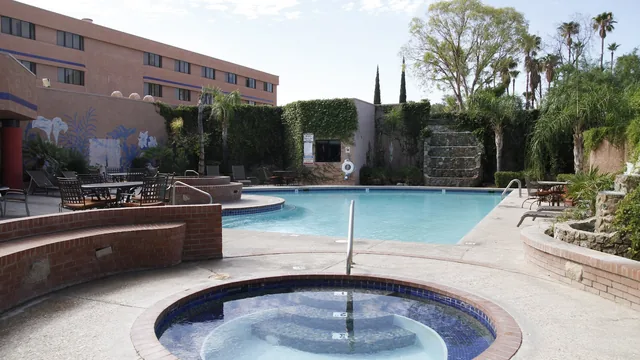 Ramada by Wyndham Viscount Suites Tucson East photo 1
