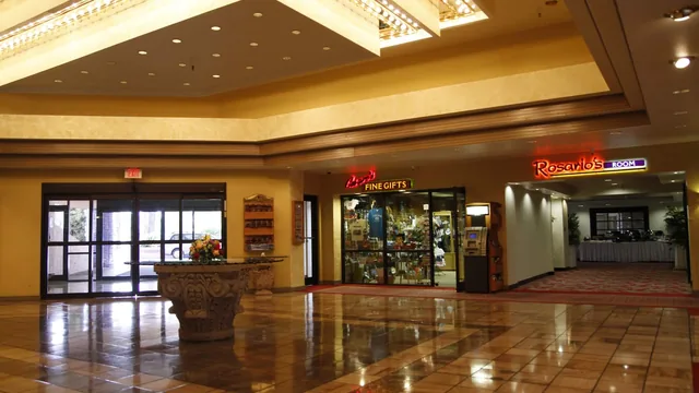 Ramada by Wyndham Viscount Suites Tucson East photo 8