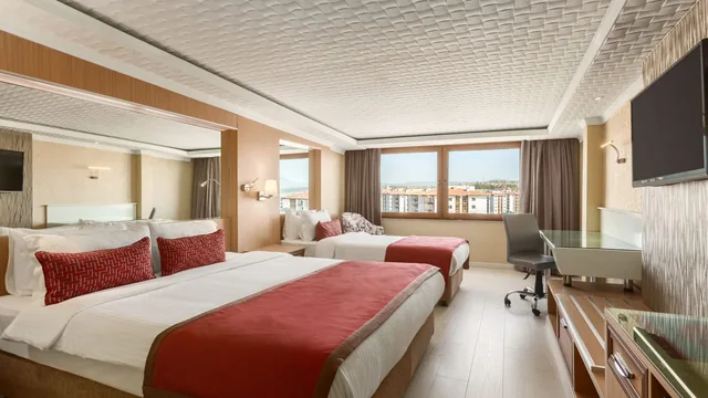 Ramada by Wyndham Usak photo 5