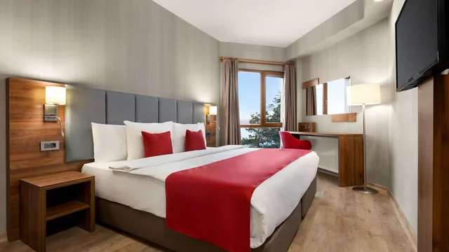 Ramada by Wyndham Van photo 4