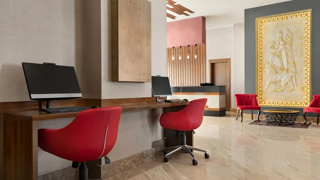 Ramada by Wyndham Van photo 7