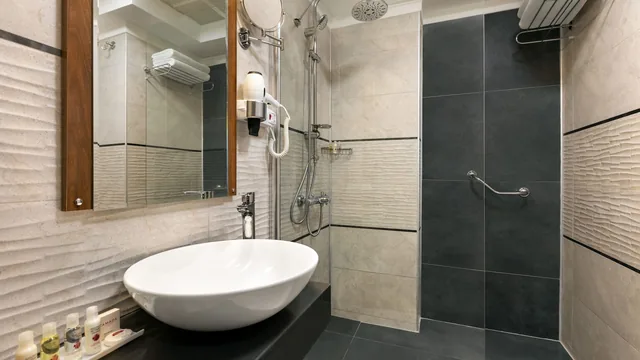 Ramada by Wyndham Van photo 10