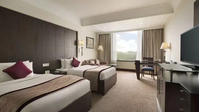 Ramada Plaza by Wyndham JHV Varanasi photo 3