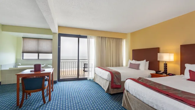 Ramada Plaza by Wyndham Virginia Beach Oceanfront photo 5