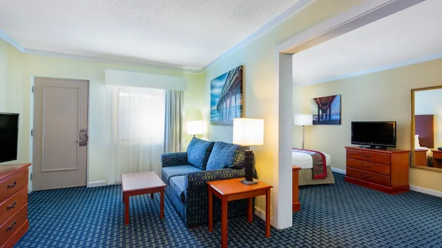 Ramada by Wyndham Virginia Beach photo 3