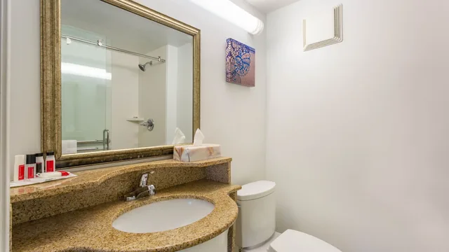 Ramada by Wyndham Virginia Beach photo 9