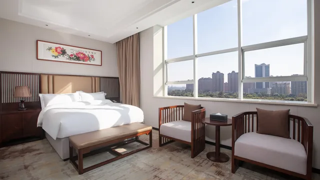Ramada Encore by Wyndham Linqu Downtown photo 2