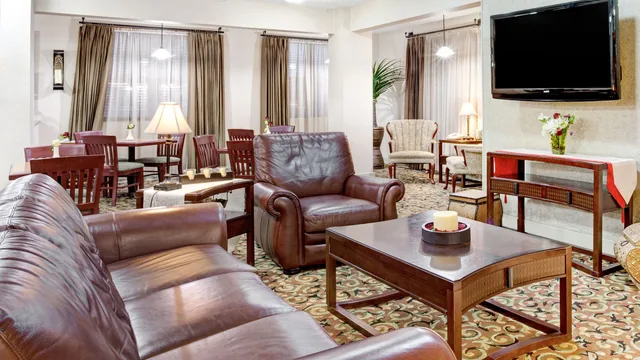 Ramada by Wyndham West Memphis photo 11