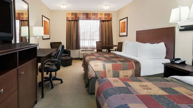 Ramada by Wyndham Weyburn photo 7