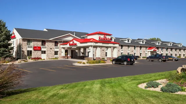 Ramada by Wyndham Wisconsin Dells photo 5