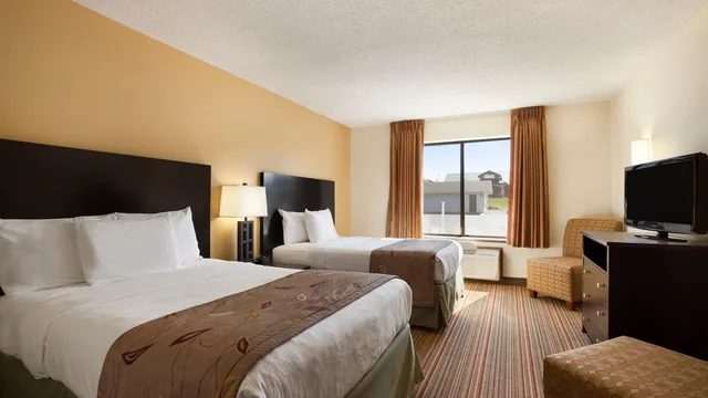 Ramada by Wyndham Wisconsin Dells photo 8