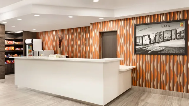 Super 8 by Wyndham Ajax/Toronto On photo 3