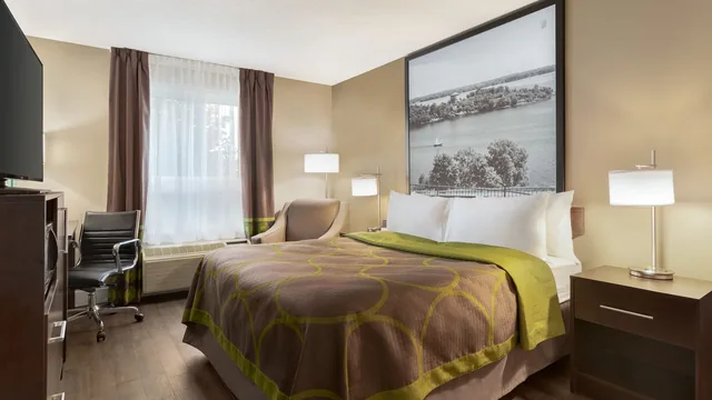 Super 8 by Wyndham Ajax/Toronto On photo 6