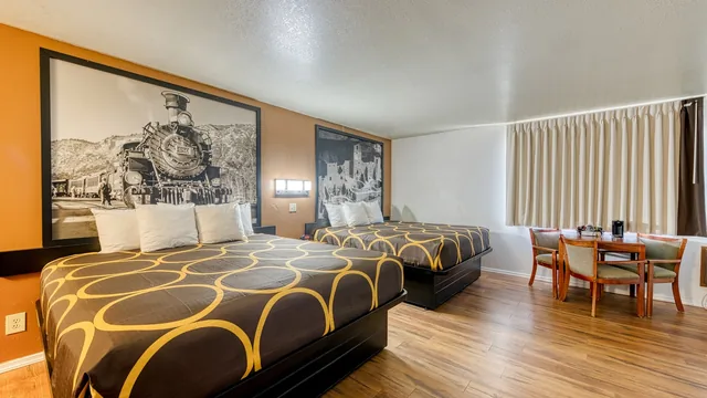 Super 8 by Wyndham Alamosa photo 7