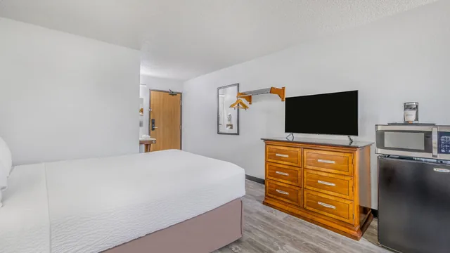 Super 8 by Wyndham Arcata photo 2