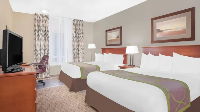 Super 8 by Wyndham Athabasca AB photo 5