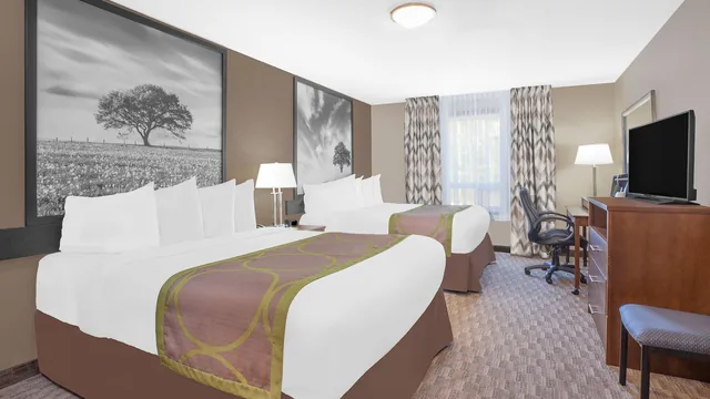 Super 8 by Wyndham Athabasca AB photo 7