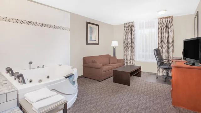 Super 8 by Wyndham Athabasca AB photo 8