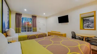 Super 8 by Wyndham Auburn