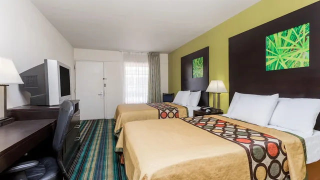 Super 8 by Wyndham Augusta photo 4