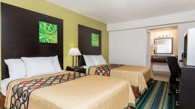 Super 8 by Wyndham Augusta photo 6