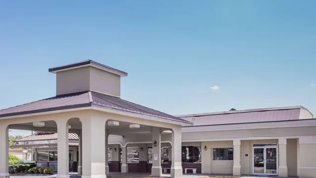 Super 8 by Wyndham Augusta photo 12
