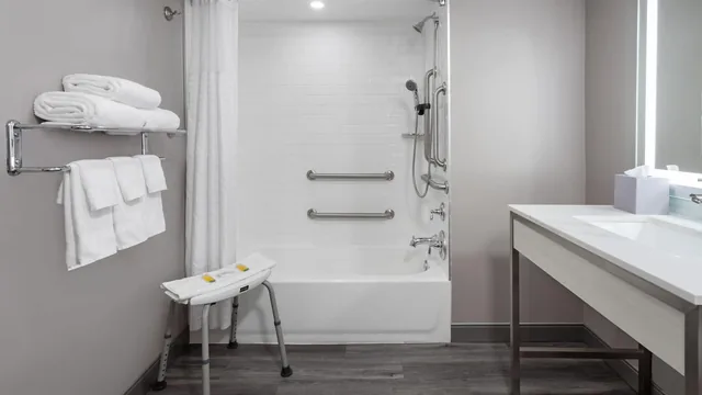 Super 8 by Wyndham Baltimore Northwest photo 11