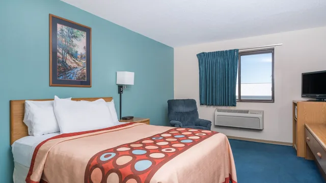Super 8 by Wyndham Baxter/Brainerd Area photo 10