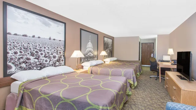 Super 8 by Wyndham Belleville photo 8