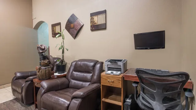 Super 8 by Wyndham Bismarck photo 9