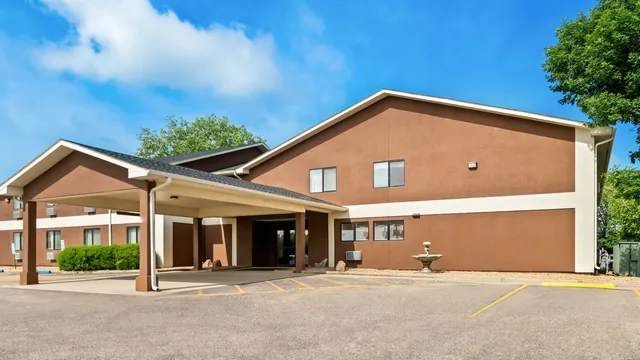 Super 8 by Wyndham Blue Earth photo 7
