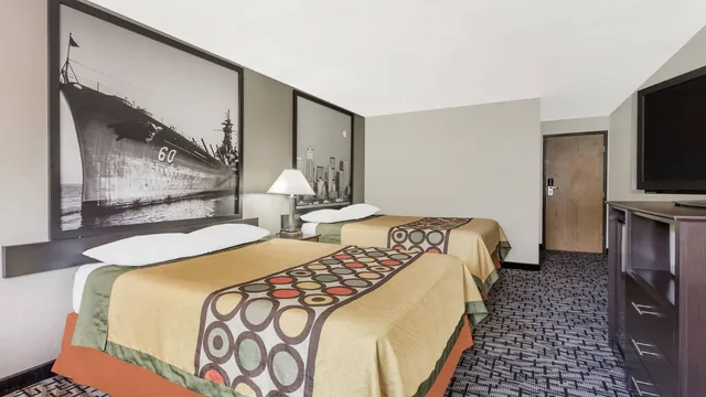Super 8 by Wyndham Bremerton photo 12