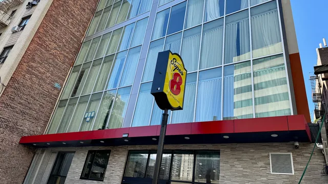Super 8 by Wyndham Bronx Near Stadium photo 5