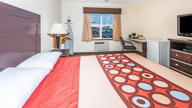 Super 8 by Wyndham Calgary/Airport photo 4