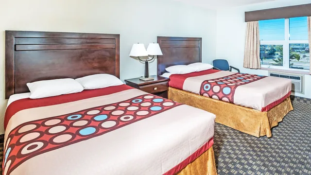 Super 8 by Wyndham Calgary/Airport photo 8