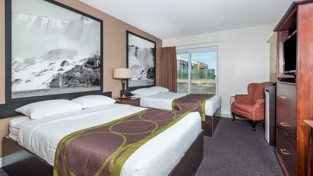 Super 8 by Wyndham Cambridge/Kitchener/Waterloo Area photo 4