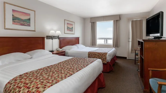 Super 8 by Wyndham Caraquet photo 6